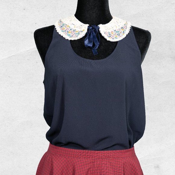 Vintage Style Blouse - Picture 2 of 9